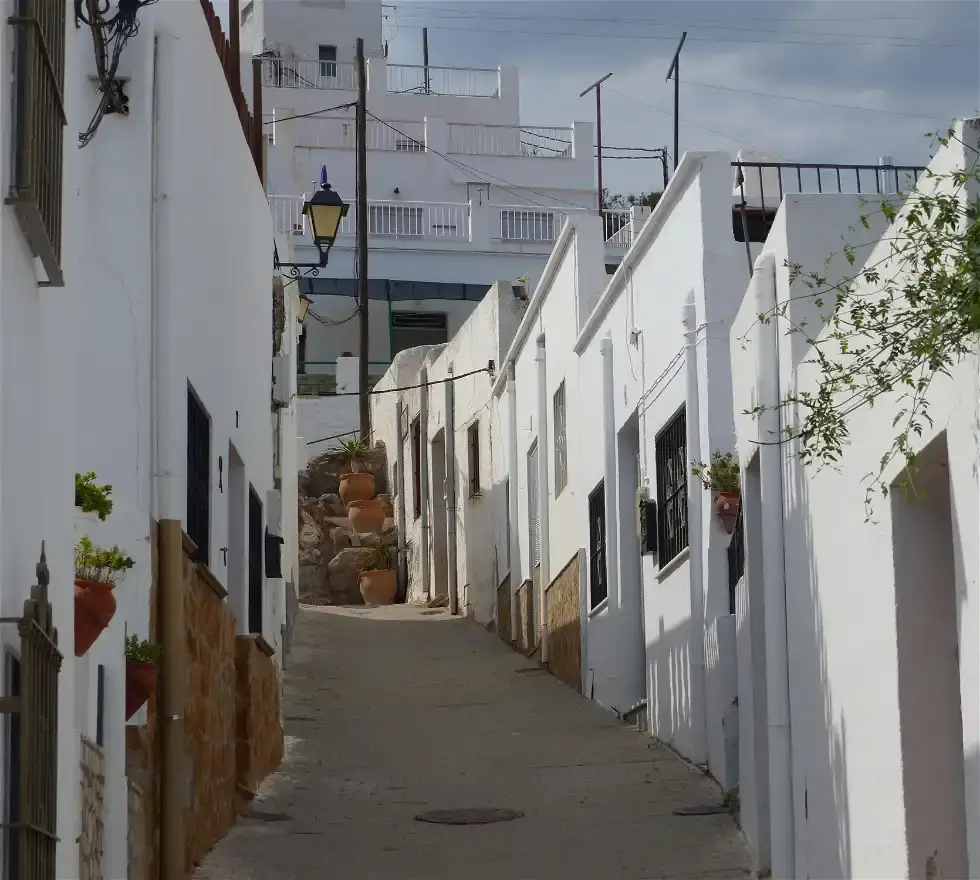 Qué ver en Enix, Almería: descubre los secretos mejor guardados de este destino fascinante