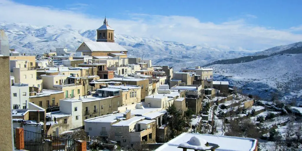 Qué ver en Abrucena, Almería: Descubre los secretos mejor guardados de este encantador destino