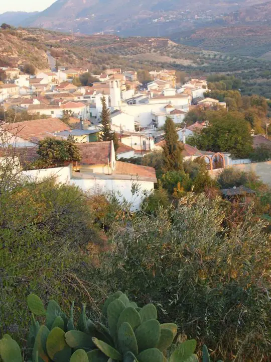 Qué ver en Calicasas, Granada: Descubre los secretos mejor guardados