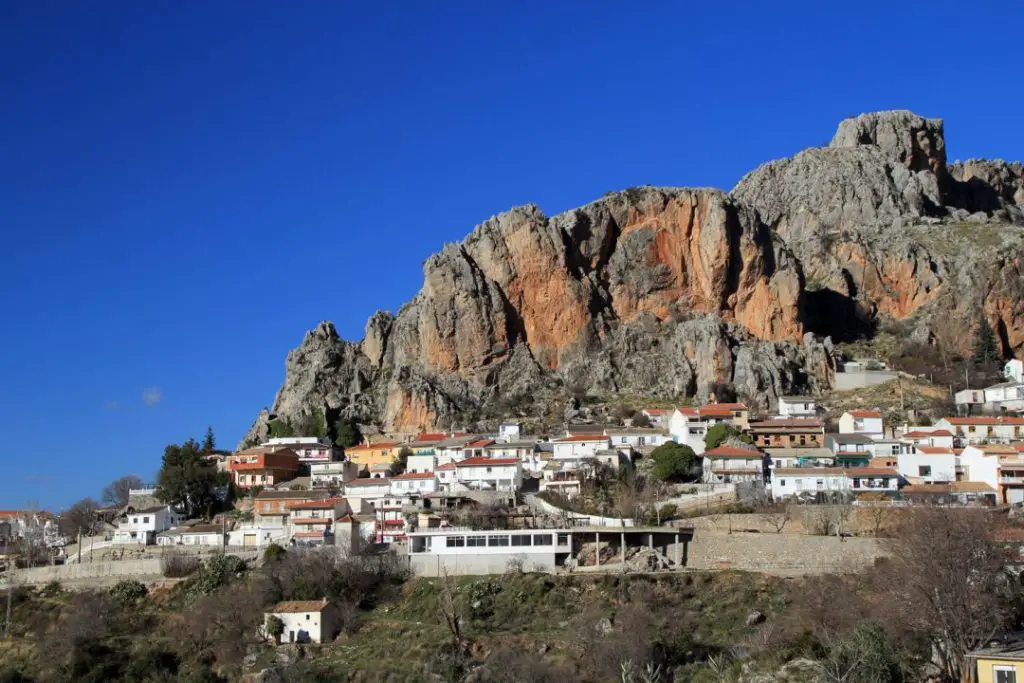 Qué ver en Cogollos de la Vega, Granada: Lugares sorprendentes por descubrir