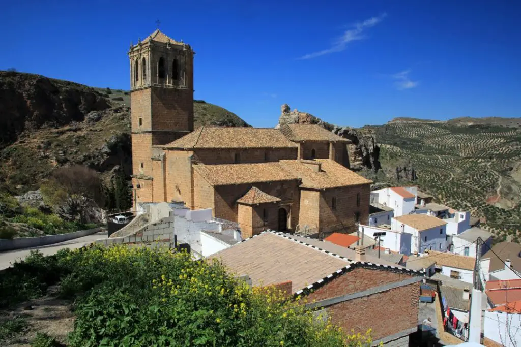 Qué ver en Colomera, Granada: Descubre los tesoros ocultos de este encantador destino
