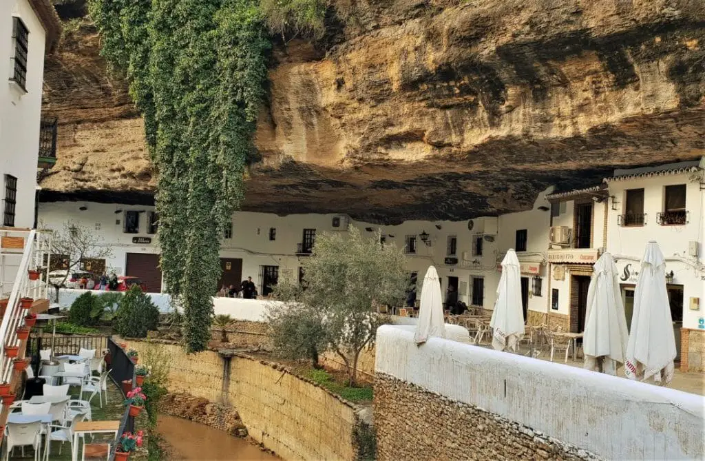 Qué ver en Setenil de las Bodegas, Cádiz: descubre sus secretos