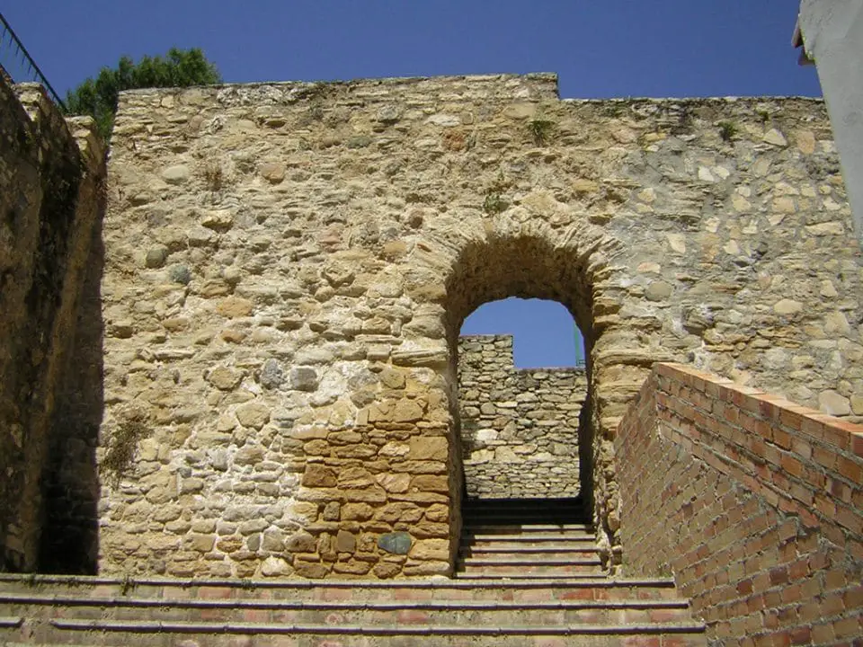 Qué ver en Torre Alháquime, Cádiz: Descubre los secretos mejor guardados