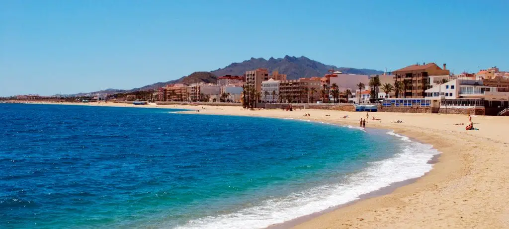 Qué ver en Garrucha, Almería: Descubre los tesoros ocultos de este encantador destino costero