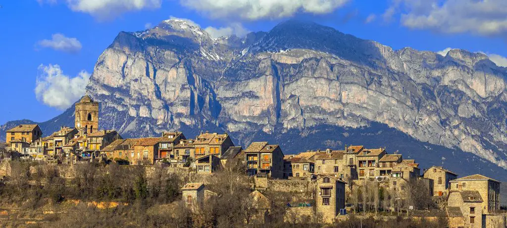 Qué ver en Aínsa-Sobrarbe, Huesca: Increíbles tesoros por descubrir