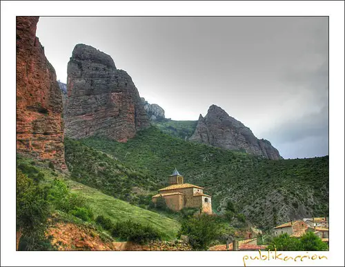 Qué ver en Arén, Huesca: Descubre los tesoros ocultos de este encantador pueblo
