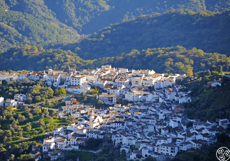 Qué ver en Benarrabá, Málaga: Descubre su encanto oculto