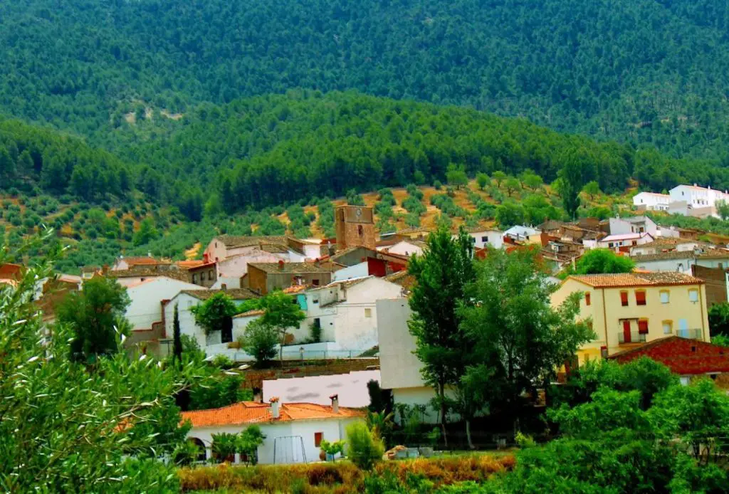 Qué ver en Benatae, Jaén: Descubre los tesoros ocultos de este destino único