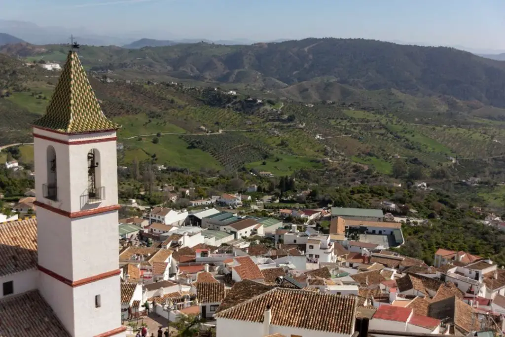 Qué ver en Casarabonela, Málaga: Los tesoros ocultos de este pueblo encantador