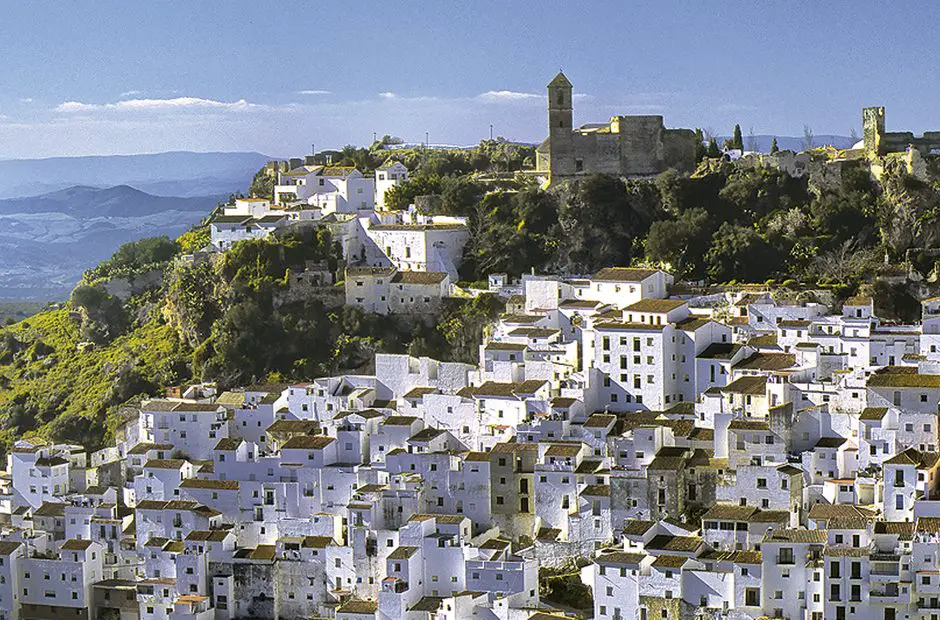 Qué ver en Casares, Málaga: Descubre los secretos mejor guardados de este encantador pueblo