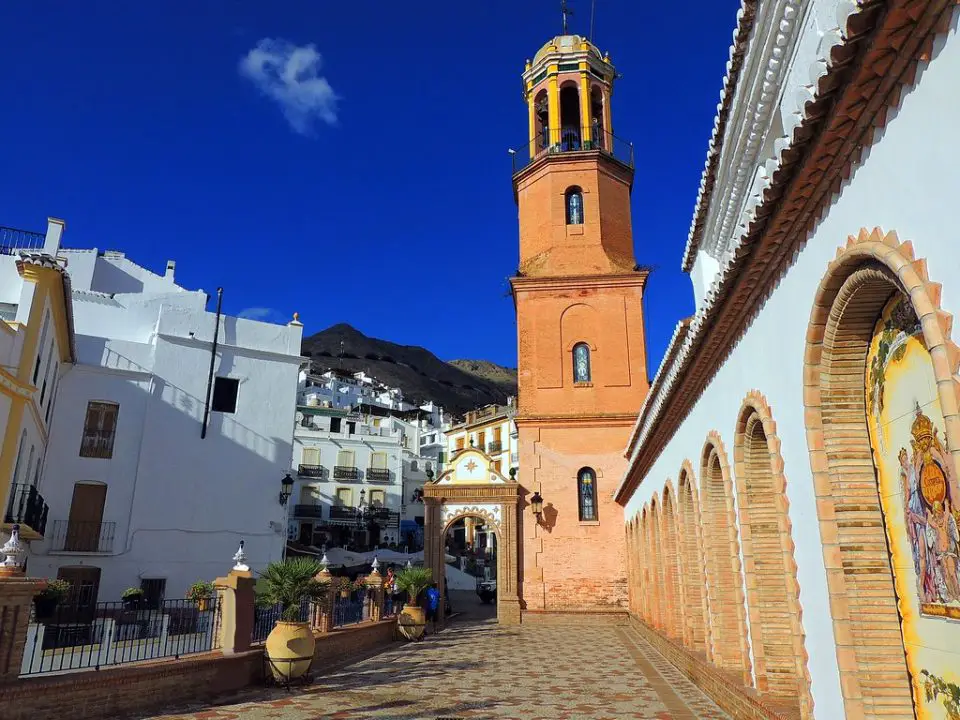 Qué ver en Cómpeta, Málaga: Descubre los secretos de este encantador pueblo blanco