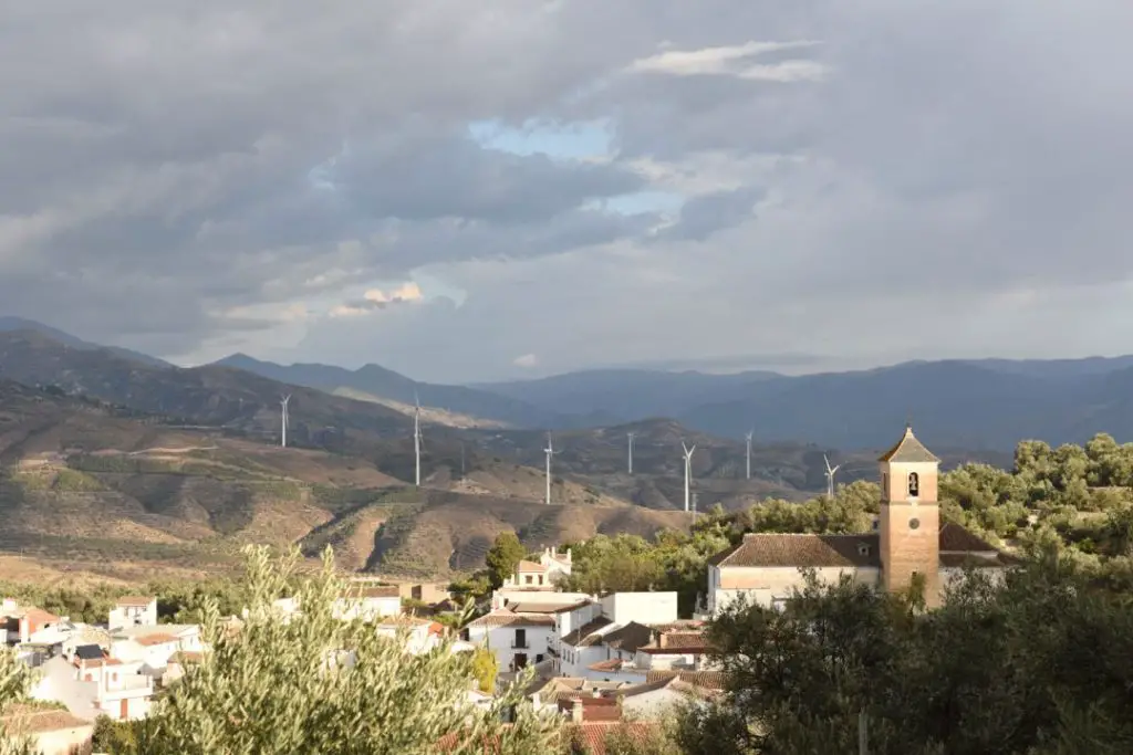 Qué ver en El Pinar, Granada: Lugares imprescindibles para una escapada única