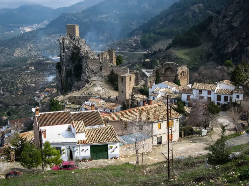 Qué ver en La Iruela, Jaén: Descubre los tesoros ocultos de este destino único