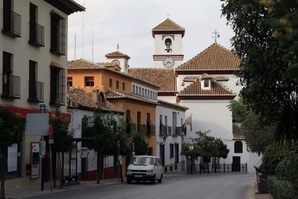 Qué ver en La Zubia, Granada: Descubre los secretos mejor guardados de este encantador destino