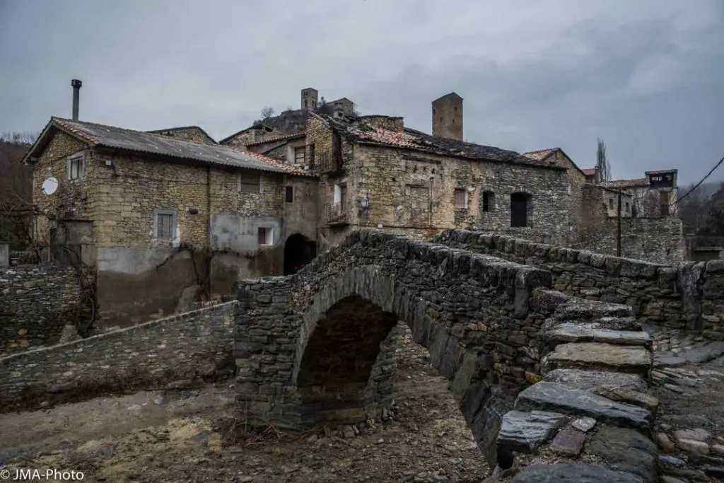 Qué ver en Puente de Montañana, Huesca: Los tesoros ocultos de este encantador destino