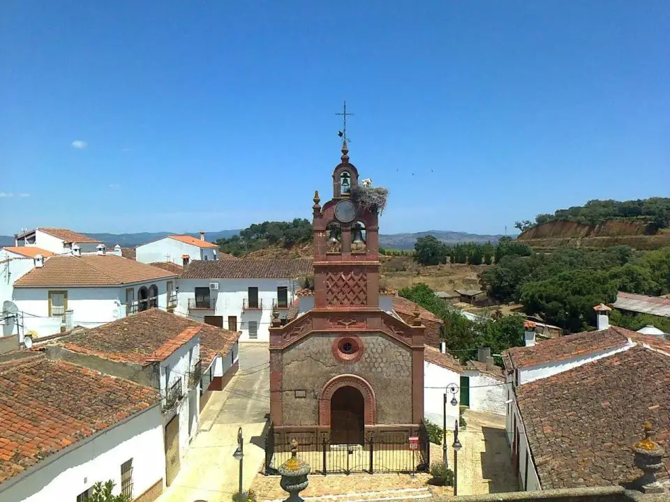 Qué ver en Puerto Moral, Huelva: Descubre sus tesoros naturales y culturales