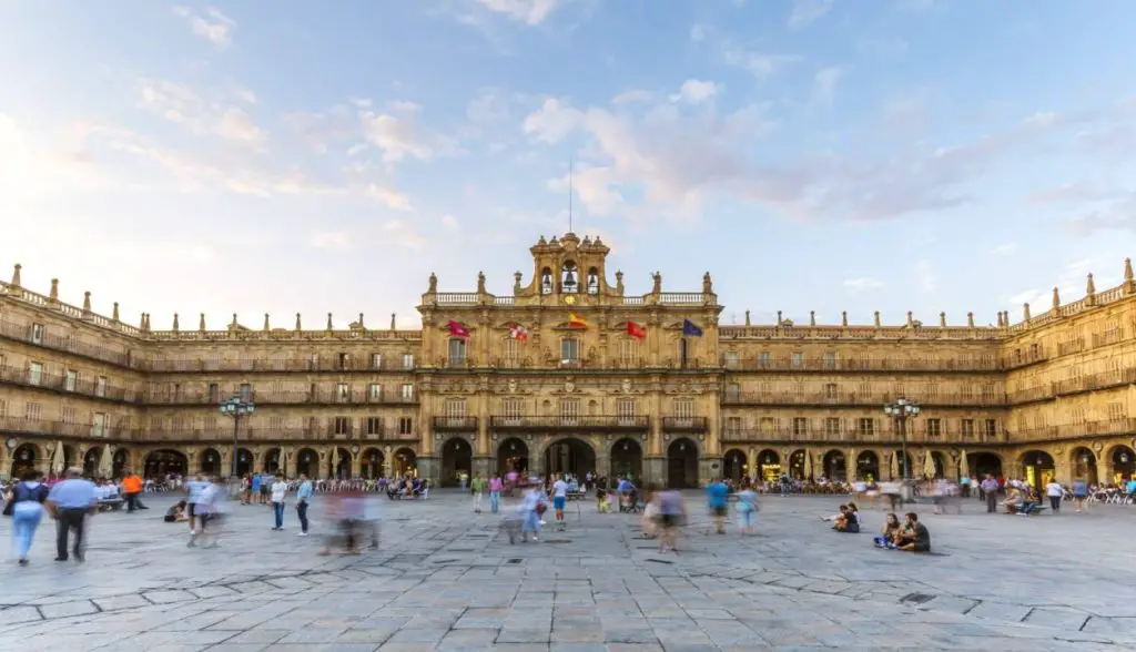 Qué ver en Salamanca: Descubre los tesoros ocultos de esta ciudad mágica