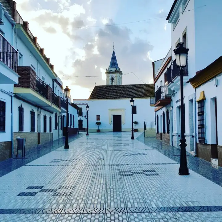 Qué ver en San Bartolomé de la Torre, Huelva: Descubre los tesoros ocultos