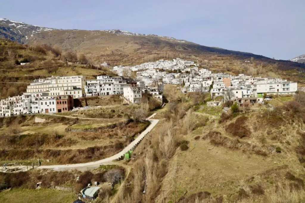 Qué ver en Trevélez, Granada: Descubre los tesoros ocultos de este encantador pueblo