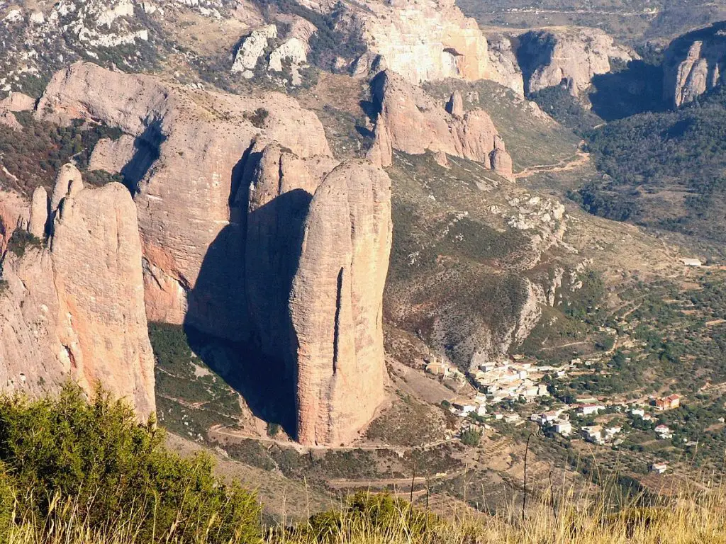 Qué ver en Las Peñas de Riglos, Huesca: Descubre asombrosos paisajes