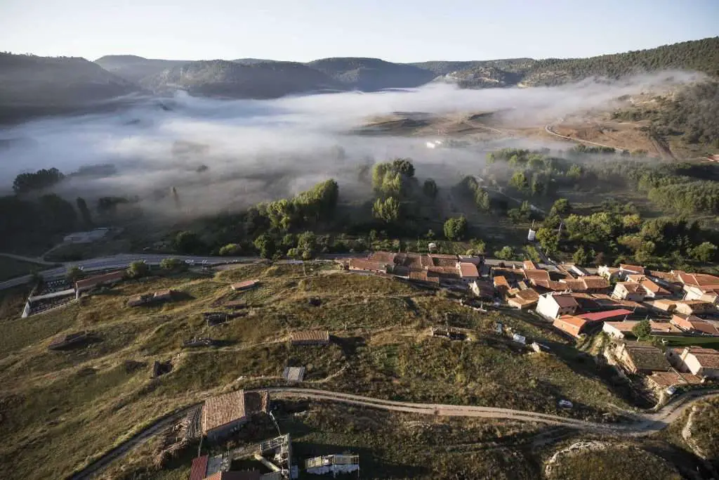 Qué ver en Calomarde, Teruel: Descubre los tesoros ocultos de este encantador rincón
