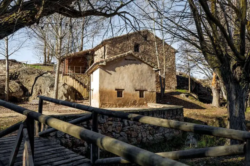 Qué ver en Fuentes Calientes, Teruel: Rutas secretas y tesoros escondidos