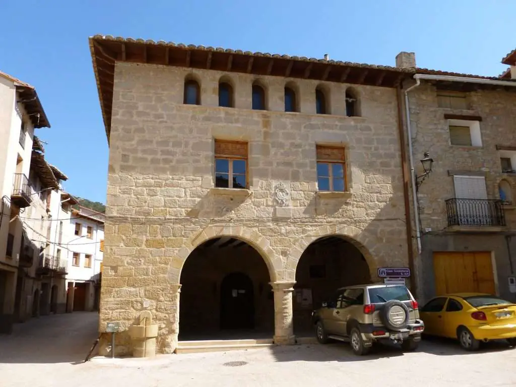 Qué ver en La Portellada, Teruel: descubre sus tesoros ocultos y vive una aventura única