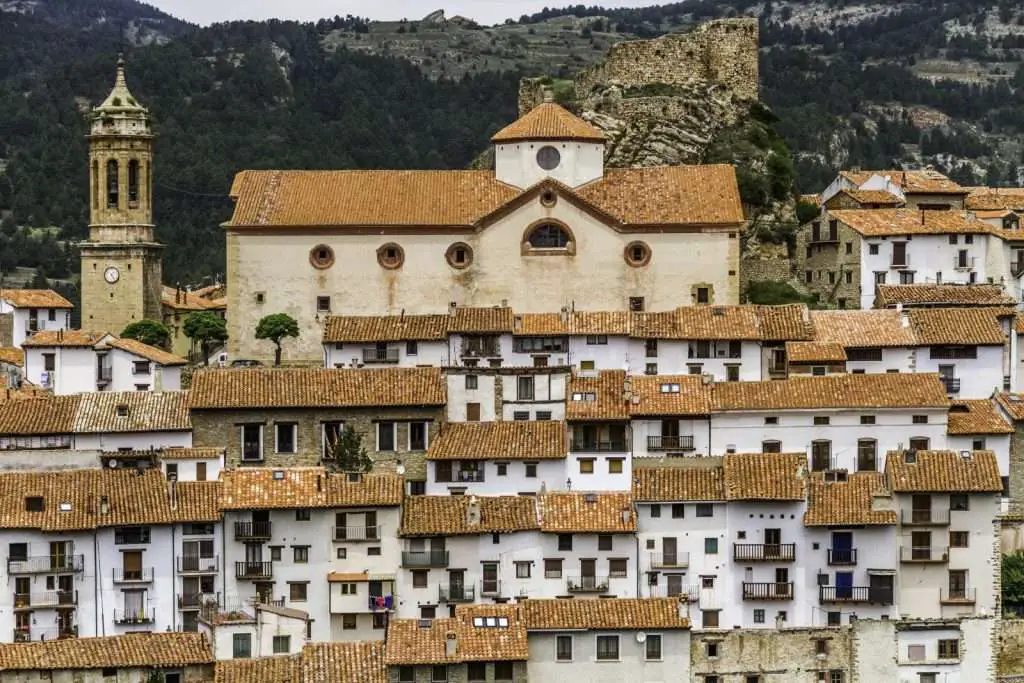 Qué ver en Linares de Mora, Teruel: Descubre los secretos mejor guardados