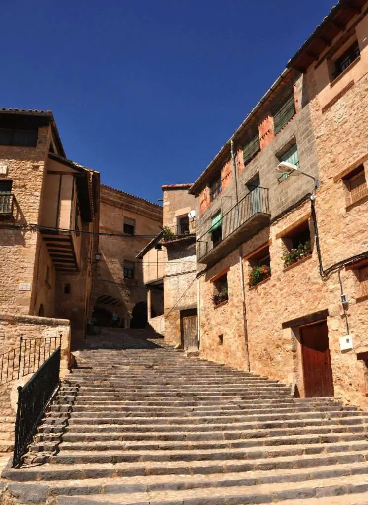 Qué ver en Monroyo, Teruel: Secretos y encantos por descubrir