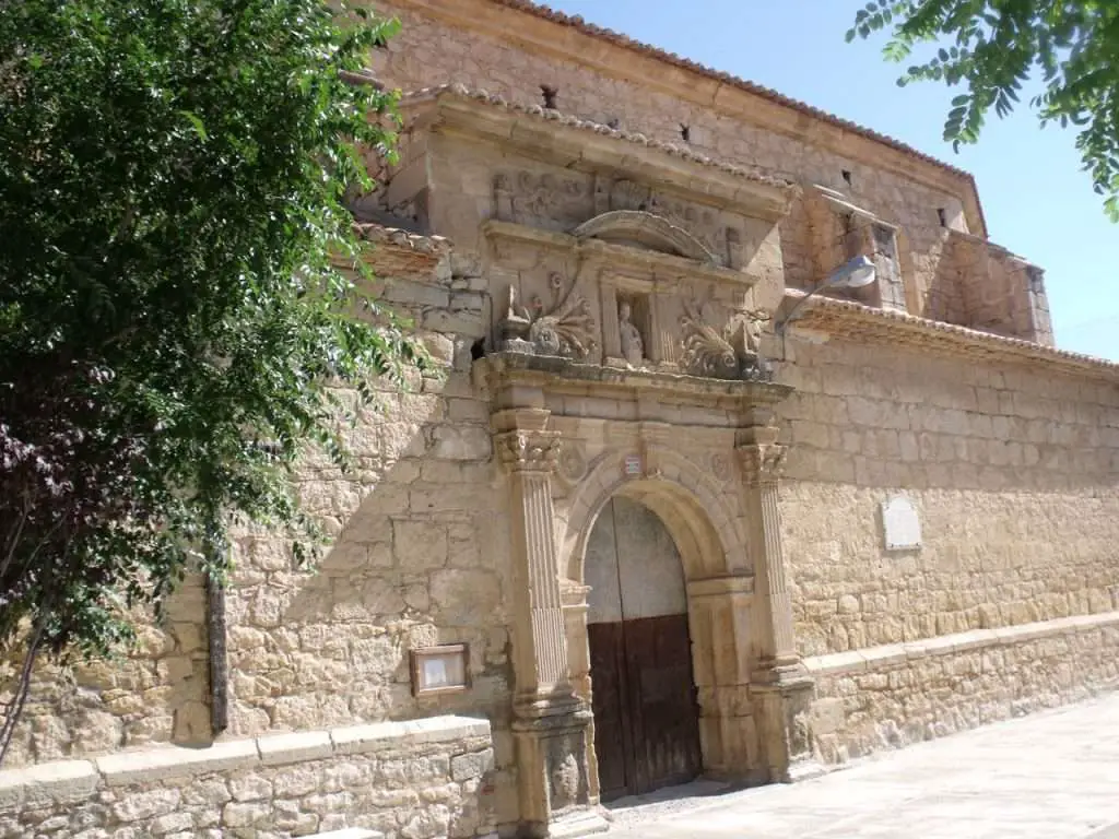 Qué ver en Torralba de los Sisones, Teruel: Descubre los tesoros ocultos