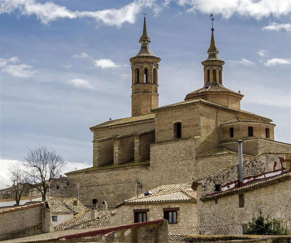 Qué ver en Fuendetodos, Zaragoza: Descubre los tesoros ocultos de esta encantadora localidad