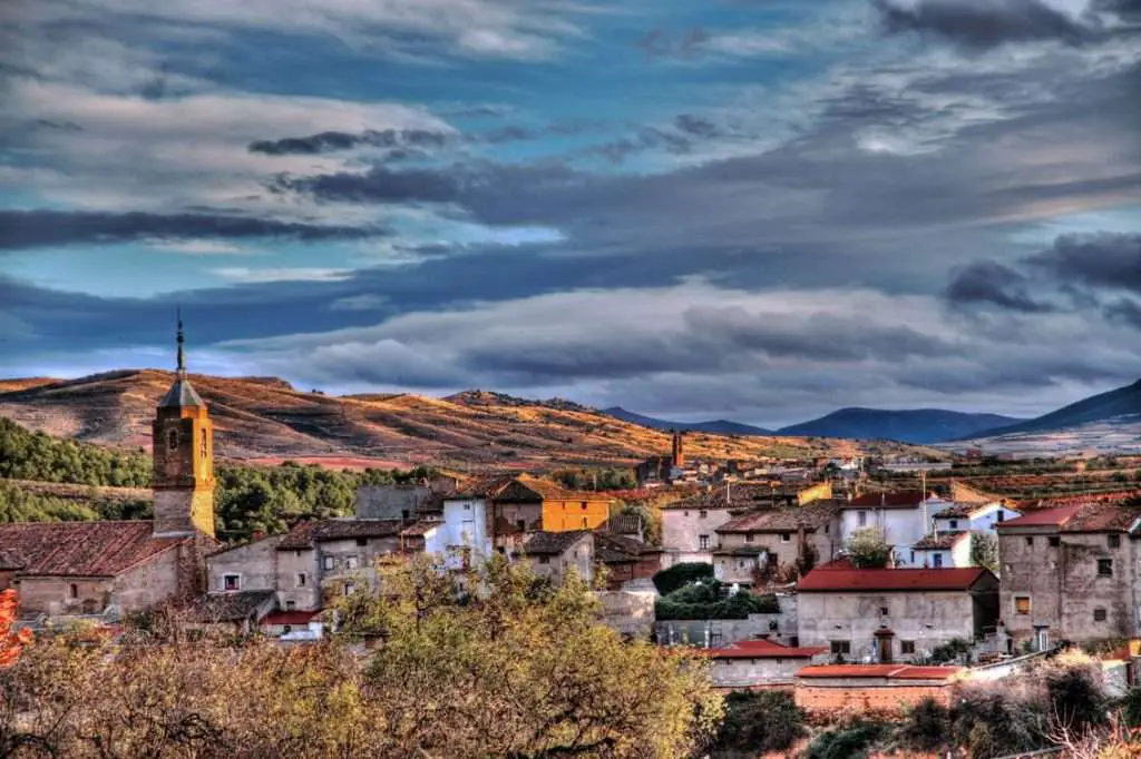 Qué ver en La Vilueña, Zaragoza: Descubre los secretos ocultos de este encantador destino