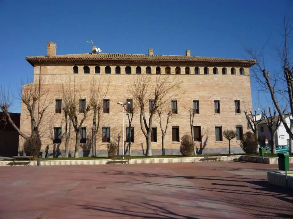 Qué ver en Nuez de Ebro, Zaragoza: Descubre los encantos secretos de este destino fascinante.