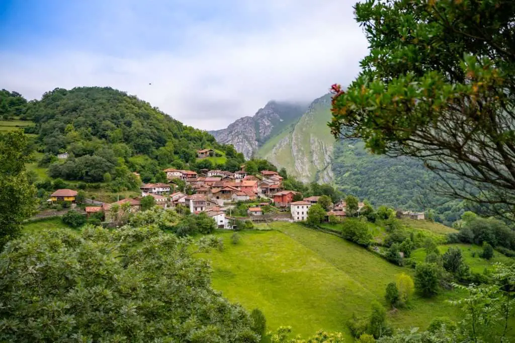 Qué ver en Ponga, Asturias: Descubre los tesoros ocultos de este paraíso natural