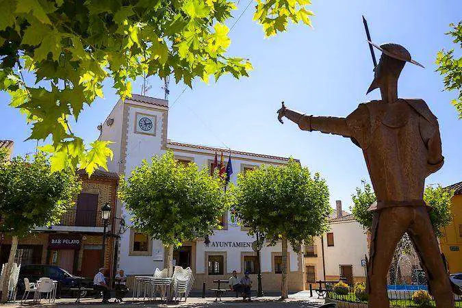 Qué ver en Ossa de Montiel, Albacete: Descubre los tesoros ocultos de este destino único
