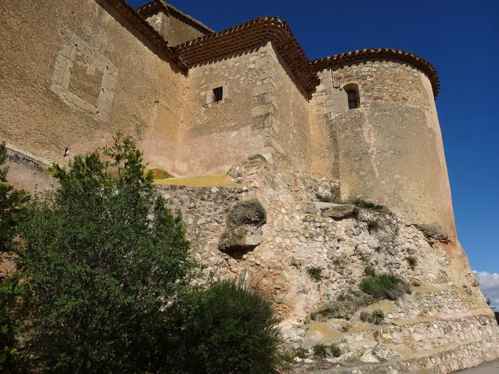 Qué ver en Carboneras de Guadazaón, Cuenca: 
        Descubre los tesoros ocultos de este encantador pueblo