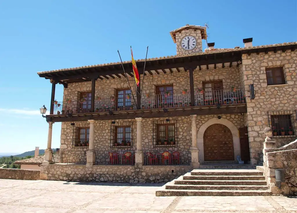 Qué ver en Alocén, Guadalajara: Un viaje inolvidable por encantadoras rutas