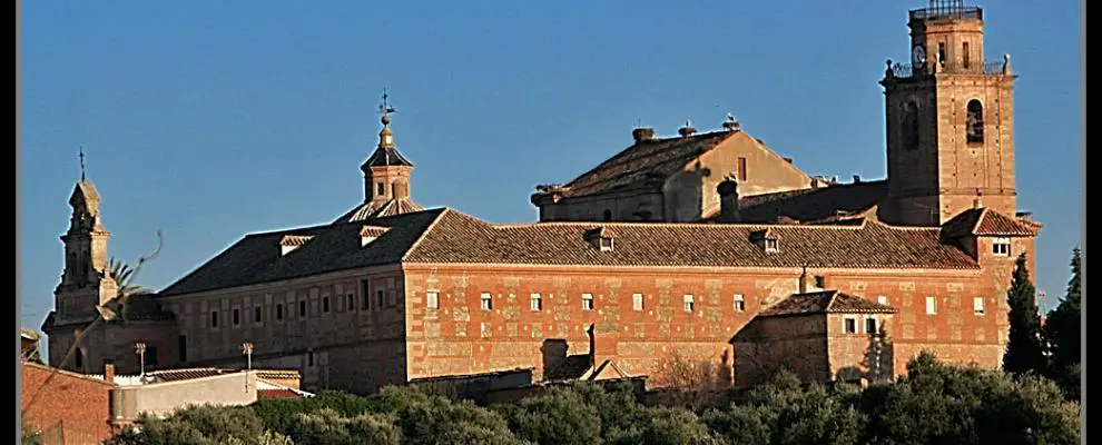 Qué ver en Calzada de Oropesa, Toledo: Descubre los tesoros ocultos de este encantador destino