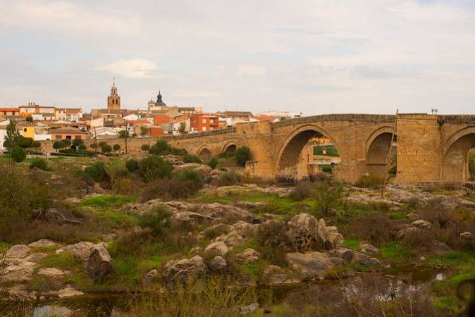 Qué ver en El Puente del Arzobispo, Toledo: Secretos y encantos por descubrir