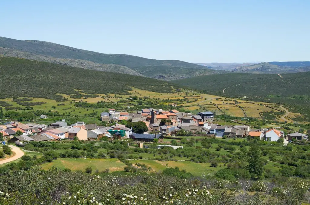 Qué ver en Robledo de Corpes, Guadalajara: Descubre los secretos mejor guardados