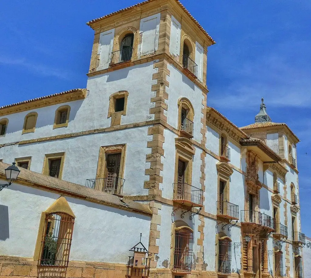 Qué ver en Tembleque, Toledo: Descubre los tesoros ocultos de este encantador destino