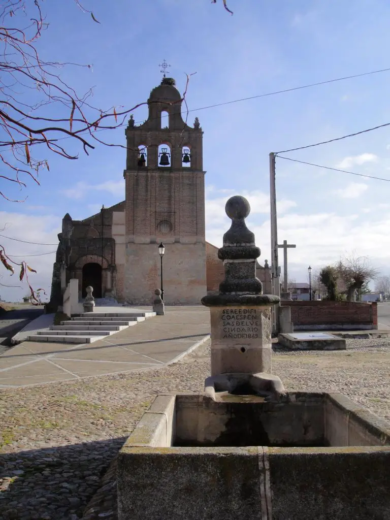 Qué ver en Gutierre-Muñoz, Ávila: Descubre los tesoros ocultos de este encantador pueblo