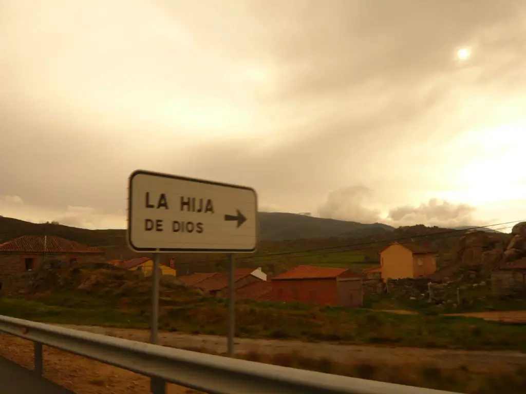 Qué ver en La Hija de Dios, Ávila: Un tesoro por descubrir en tu próxima aventura