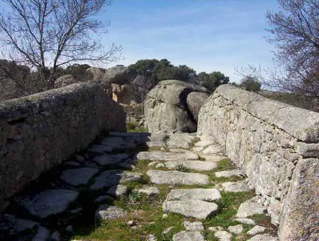 Qué ver en Mirueña de los Infanzones, Ávila: Secretos por descubrir y lugares sorprendentes