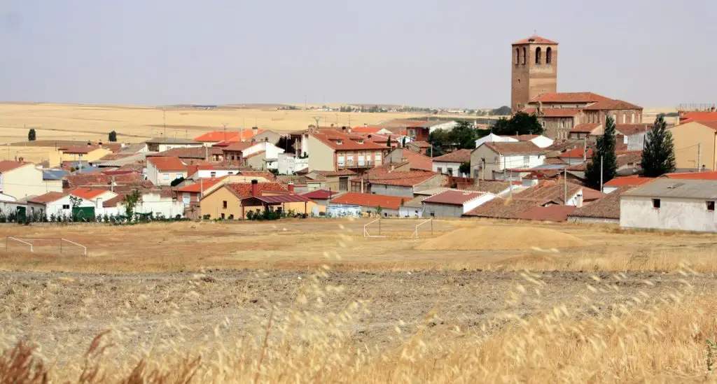 Qué ver en Narros del Castillo, Ávila: Descubre sus tesoros ocultos