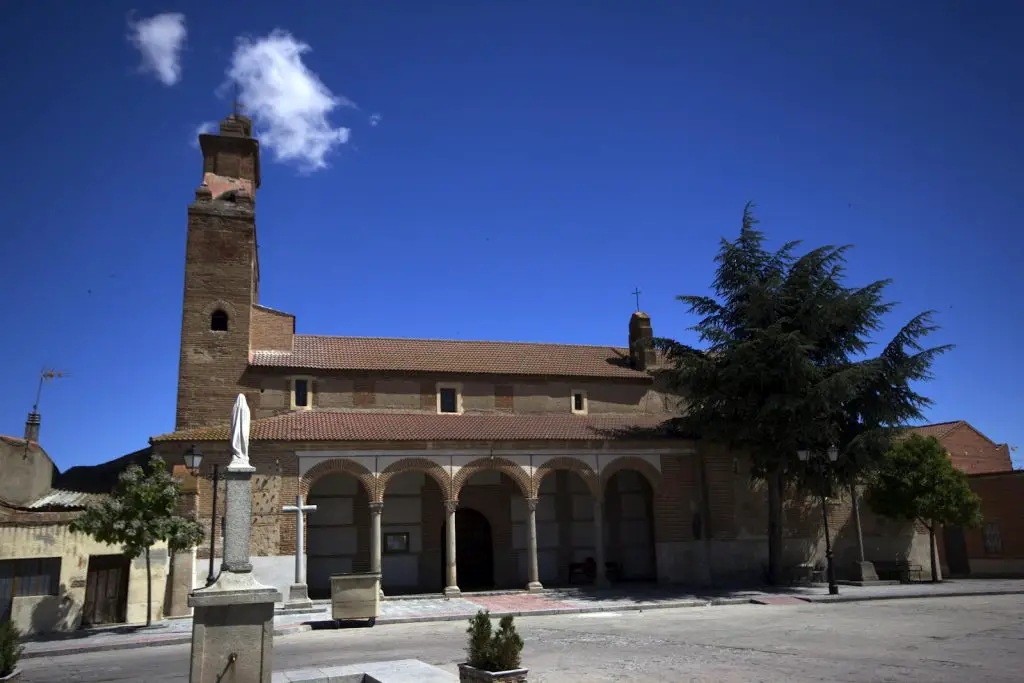 Qué ver en Nava de Arévalo, Ávila: La guía completa que te sorprenderá