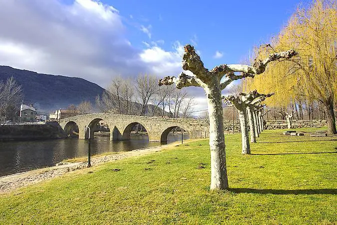 Qué ver en Navaluenga, Ávila: Descubre los tesoros ocultos de este encantador destino