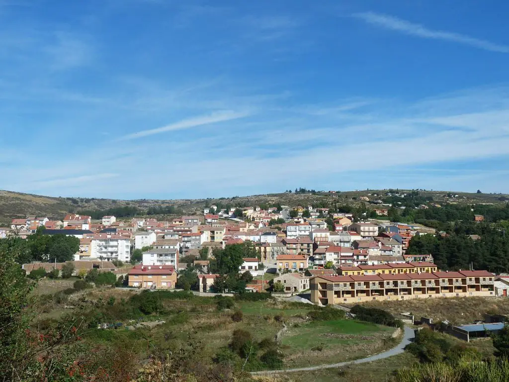 Qué ver en Peguerinos, Ávila: Descubre los tesoros ocultos de este encantador destino