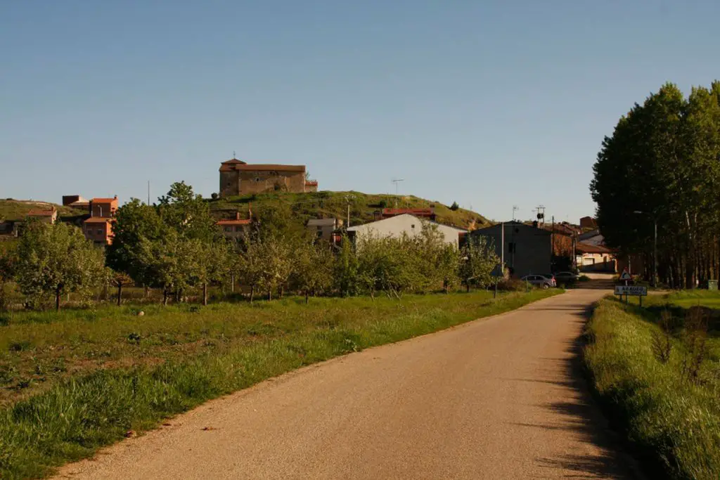 Qué ver en Arauzo de Torre, Burgos: Descubre los tesoros ocultos de este encantador pueblo