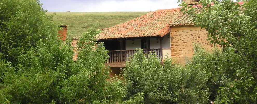 Qué ver en Brazuelo, León: Descubre sus secretos escondidos